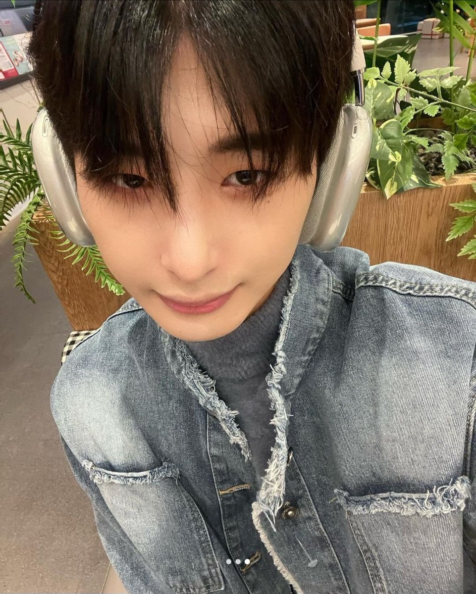 forjunwon's tweet photo. junwon ig update 

🫣🤭 https://t.co/V0QHY3b4Gk