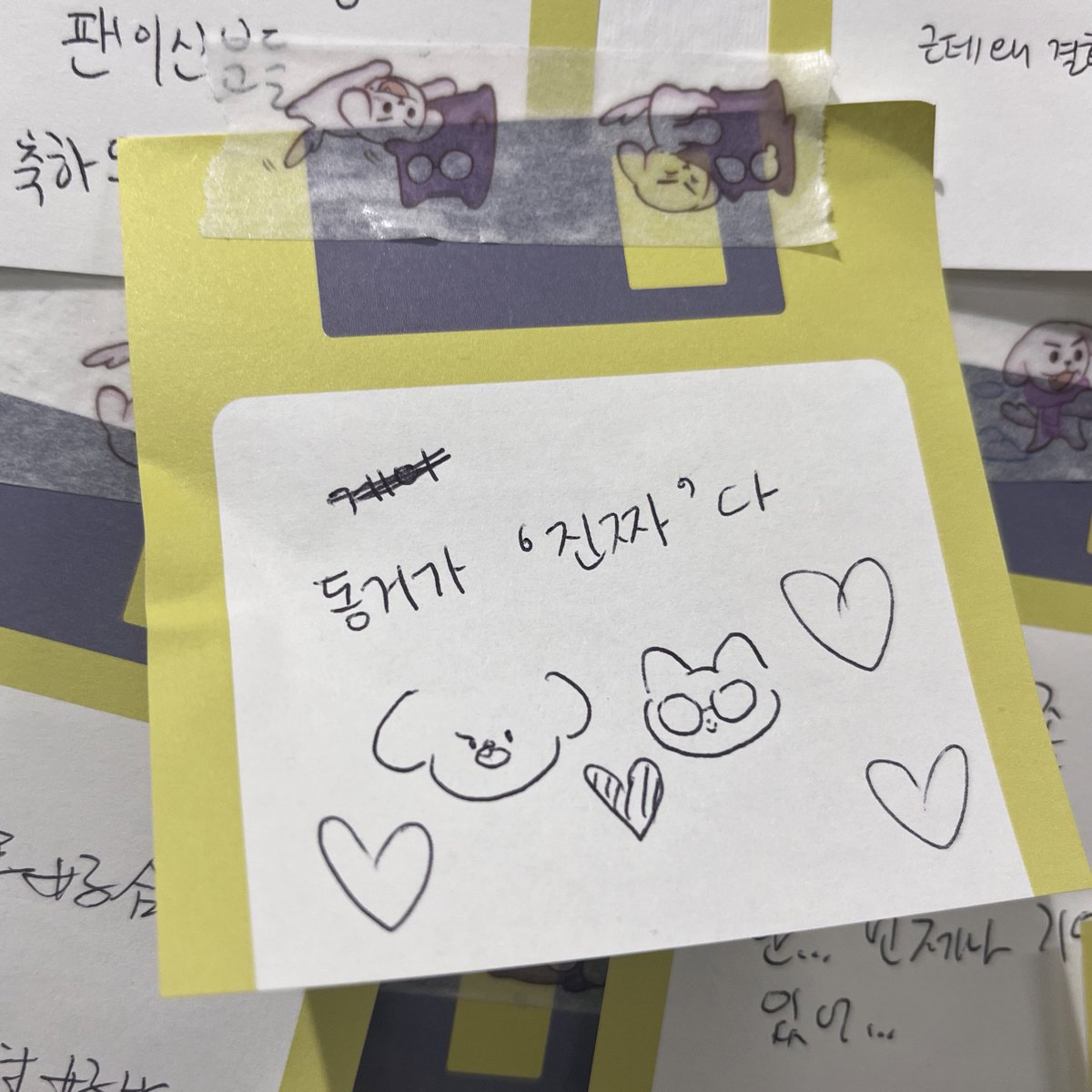 ww_poison's tweet photo. #소중한_건_우리들의_지금
#BRTF_rewind

그여자들의 취향표도 재밌고
디피도 너무 귀엽게 되어있구 😍
짱 좋았습미다
내년에도 함께하길 💚💜 https://t.co/jhCUERHjww