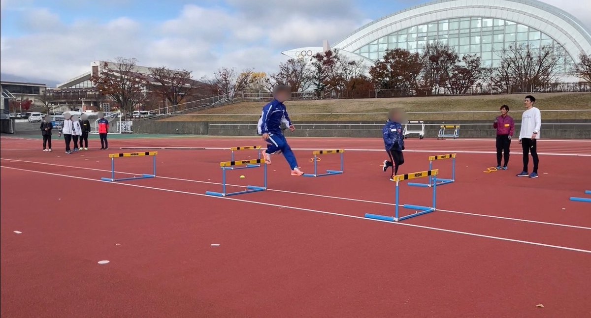 Eto_Takashi_'s tweet photo. 長野県の高校練習会に走高跳コーチとして参加させていただきました！ 好天の下、あっという間に1日が過ぎました^^;

選手が閉会式後に、課題や掴んだことを報告に来てくれたのが印象的で、ひと冬の成長が楽しみになりました！
長野の皆さま、ありがとうございました！ https://t.co/lDiE4iq69s