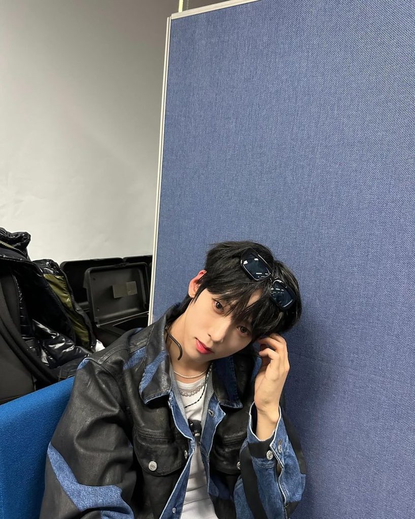 napou0169's tweet photo. 어떡해 캠든이 본투비 아이돌이야 https://t.co/So2AkQafYM