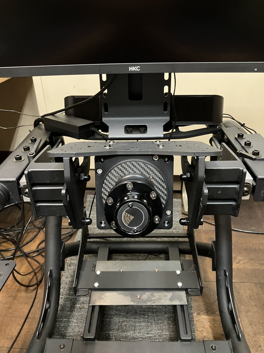 Ossan_Yalow's tweet photo. いや〜、ポジション決めるのってエンドレスよね。
これに落ち着いたけど、こんなもんトライ&エラーせな仕方ないし。大衆車が如何に偉大か理解したわ。
しかしaloha mini買うまで何回ガヤさんのレビュー見た事か。
#gayafactory #simagic #alphamini #simracing #deleio @io_dele @GayaFactory https://t.co/IXmj49UJ7o