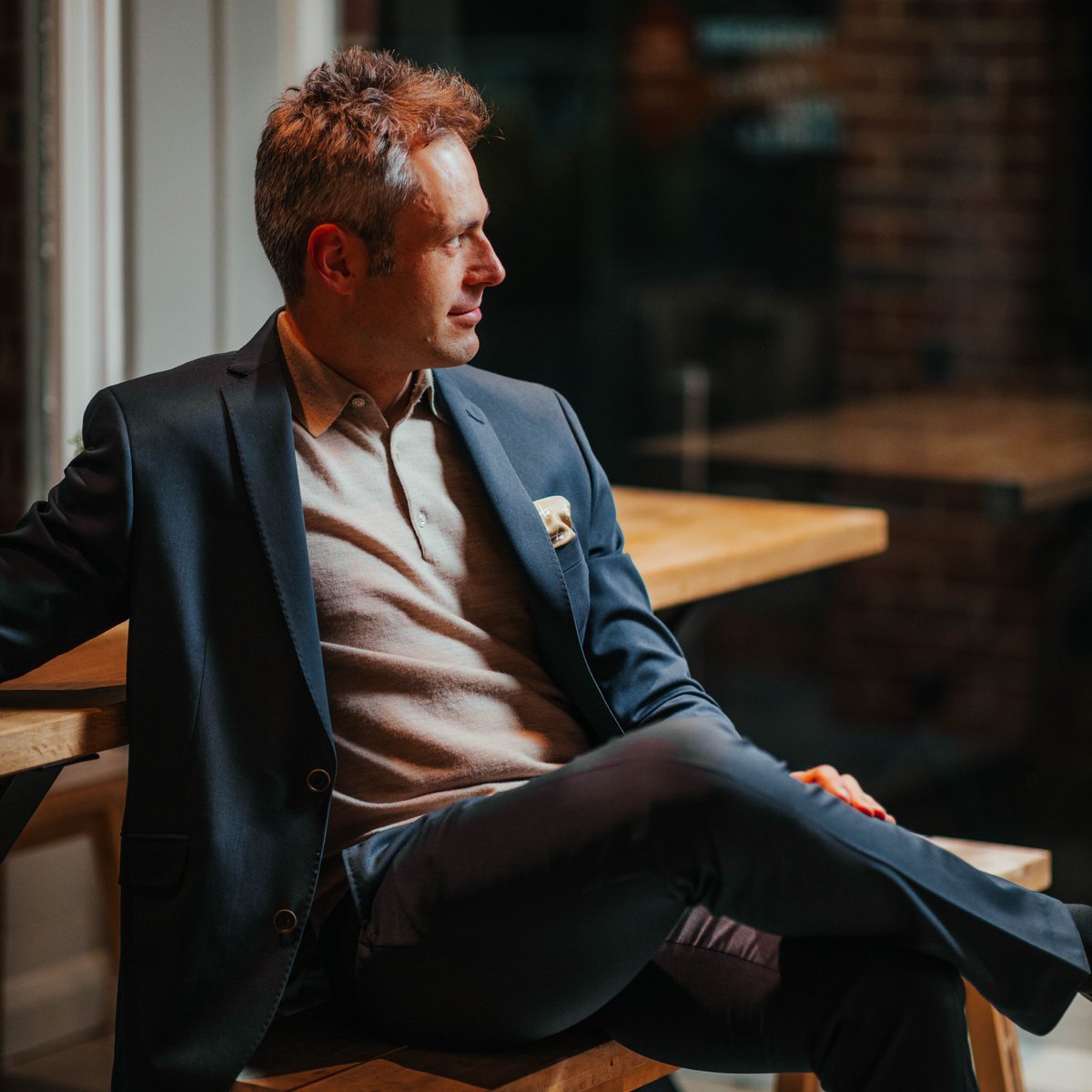 WestdawMenswear's tweet photo. Going Out-Out! #2
Model - Stef, local biz owner😎 https://t.co/HheJrCyCfK
Shop here: https://t.co/B9ugkG3Hge
Photography - Luke https://t.co/0omaqXuUT3
Locations - St Martin's Walk, Dorking
Support - Kathy @HelloDorking
#party #workdo #styling #blazer #suit https://t.co/ZRFMMeiZ3m