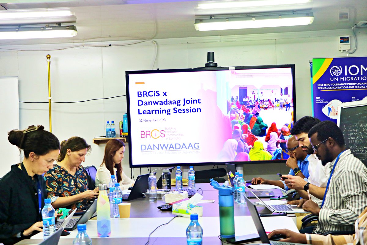 Danwadaag_DS's tweet photo. Fruitful discussions at the #BRCiS x Danwadaag learning workshop by partners @IOM_Somalia @concern_som_sl @NRC_EAY @gredosom @ReDSS_HoA  and @UKinSomalia. Together, we identified strategies and action steps to reinforce collaboration between our rural and urban resilience work🤝 https://t.co/JDUsIQtuWo
