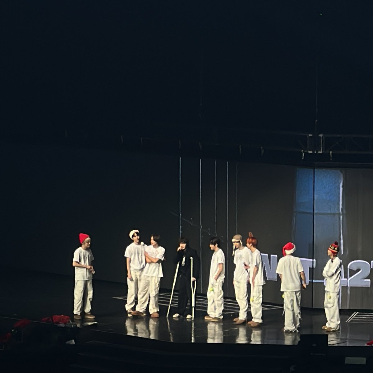 nctymisfit's tweet image. OMG THEY WENT BACK TO THE STAGE AGAIN WITH TAEIL 😭😭😭😭