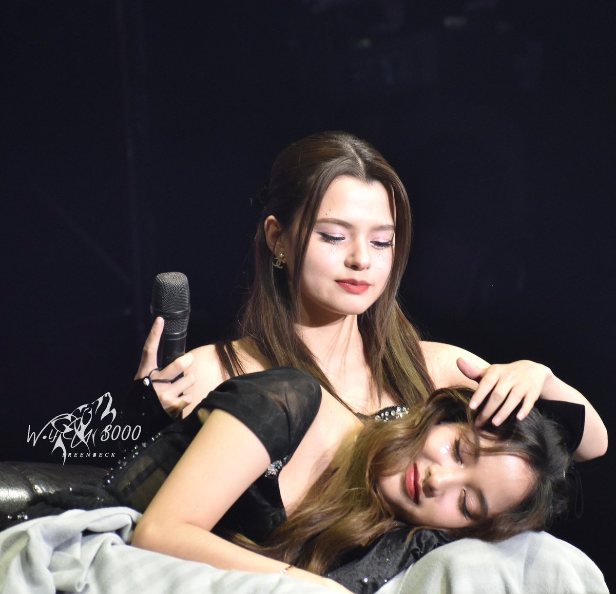 JaeJay_1's tweet photo. "You are my sunshine
My only sunshine
You make me happy
When skies are gray
You'll never know, dear
How much I love you " https://t.co/OcGLpFX9cz