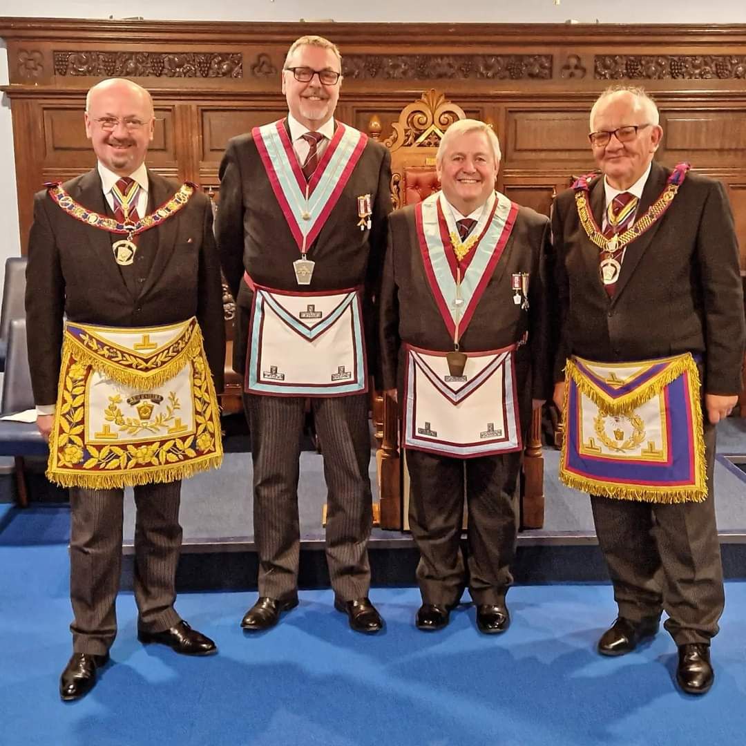 Berkshire Mark Freemasons tweet media