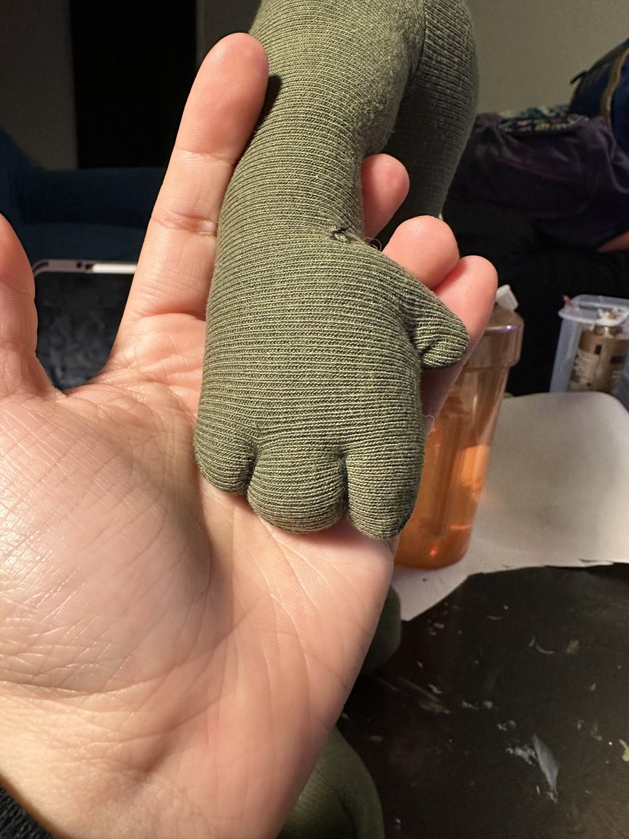 cloudimaker's tweet photo. And what if we held hands? 🥹 https://t.co/v62g4Kctmn