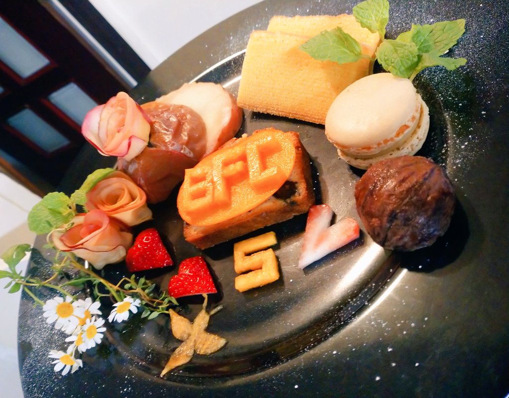 C_Nakagawa's tweet photo. BFC5お打ち上げ(with 枚方天)🌹🐝
#BFC5  #bfc https://t.co/HlZ0p1gvDh