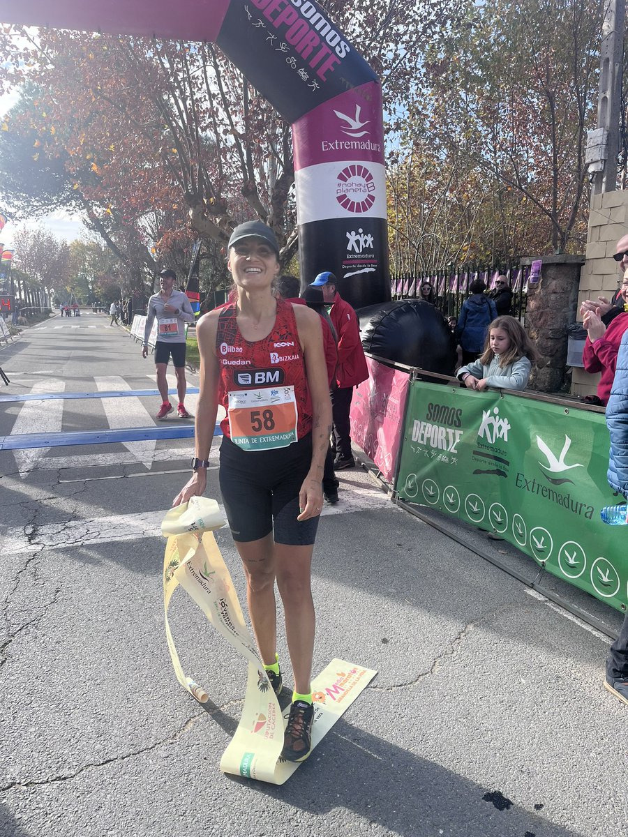 M_M_Jarandilla's tweet photo. Campeona media maratón “Villa de Jarandilla” 
Gema Martin 🚀🚀 https://t.co/YbsYwuLeNq
