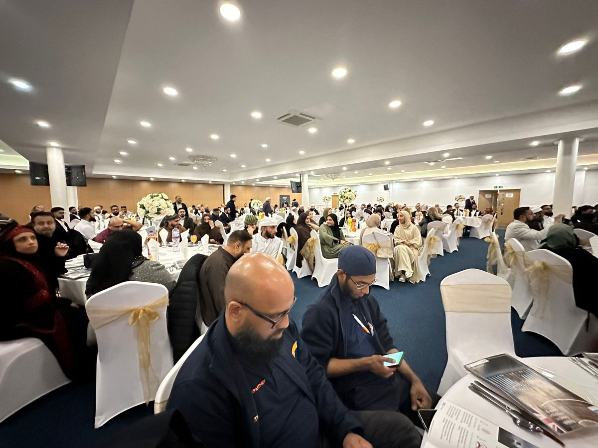 Easton Jamia Masjid tweet media