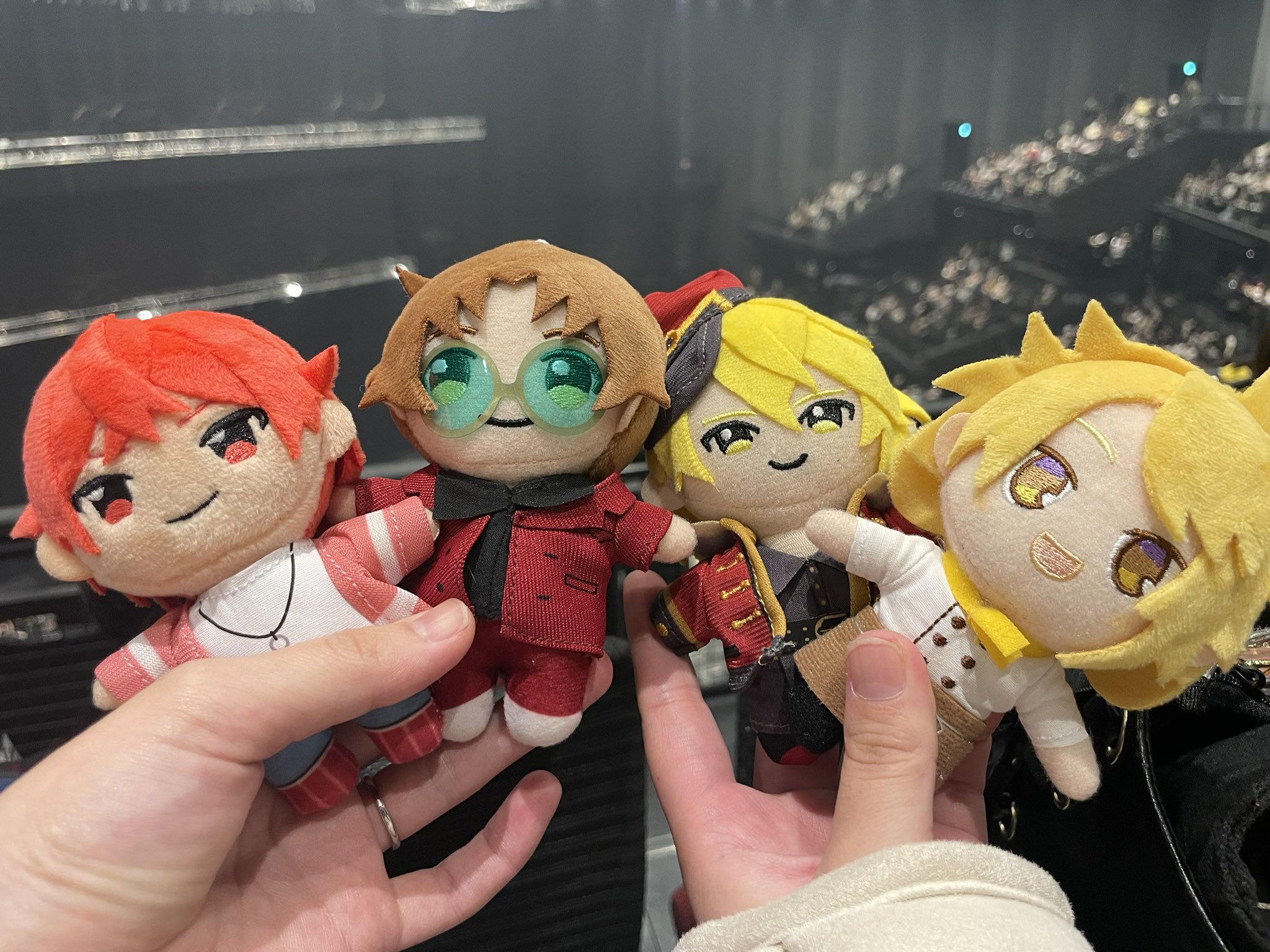 センラ センワン2023 ゴシップ メイン等身 缶バッジH20個 Amazon