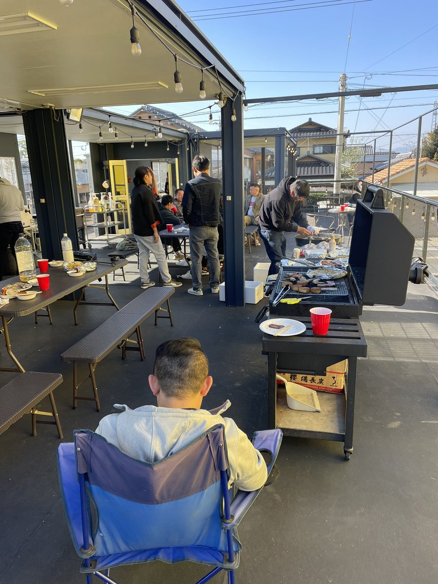 kinokoman_5's tweet photo. 地元限定BBQ楽しかった🍖30人位集まるとより騒ぐばい🤪
子供達も親父狩り成功してお小遣い稼いで満足たん！ https://t.co/NJhr8YBaMM