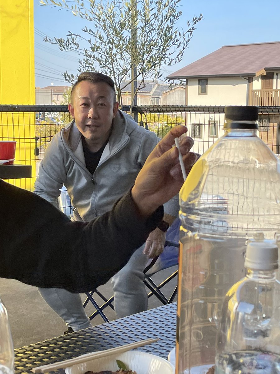 kinokoman_5's tweet photo. 地元限定BBQ楽しかった🍖30人位集まるとより騒ぐばい🤪
子供達も親父狩り成功してお小遣い稼いで満足たん！ https://t.co/NJhr8YBaMM