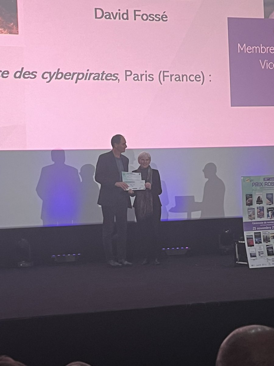 Et le coup de coeur de l’Académie des Technologies pour la catégorie Journalisme est Enquête : L’espace sous la menace des cyberpirates de David Fossé
Félicitations !