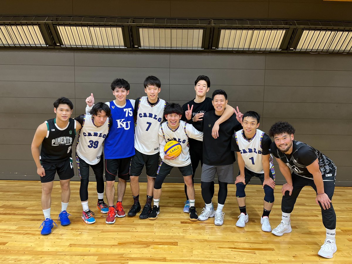CALRO_3X3's tweet photo. ～CARLO 練習試合～
先日行われた、第9回 3x3 日本選手権 新潟県予選大会の優勝チーム
IWAMIZAWA FU.EXEさんと練習試合をさせていただきました！
ぜひ、今度は佐渡でも練習試合お願いします！
#3x3
#tOkibrewery
#HOSTELperch
#NPO法人キラッと鬼太鼓島
#佐渡 https://t.co/h3URh4WjKk