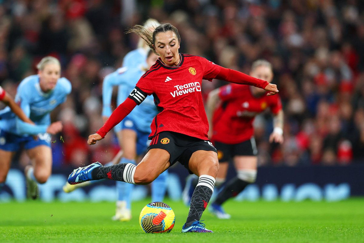 RedReveal's tweet photo. It's a double Matchday!

⚪️ #MUWomen are away at Bristol City with KO at 12 30.

🔴 #MUMen travel to Everton with KO set for 16 30.

Come on you Reds! 6 pts 🙏

#mufc https://t.co/WIhmM54uup