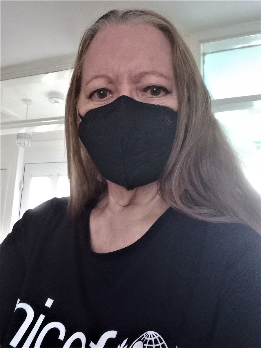 RosettaCeesay's tweet photo. #StaySafeSunday Who's still masking? 🇬🇧😷💉😷 https://t.co/Hq78qC52y4