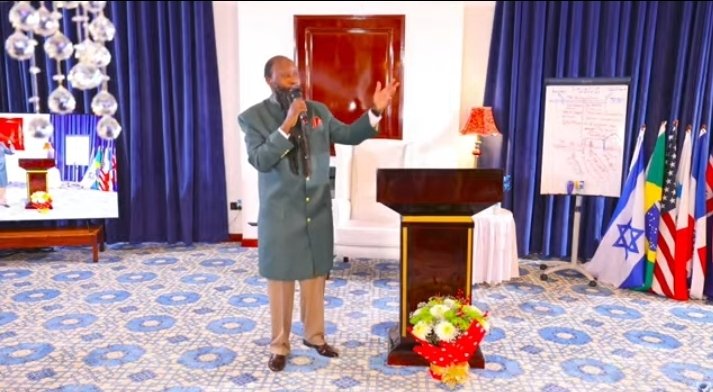 메시아께서 곧 도착하십니다.
회개하십시오. 
예수님을 영접하십시오. 
거룩함으로, 의로움, 경외함으로
메시아께서 오시는 길을 준비하십시오.

#DiscipleshipSermon
youtube.com/live/8N_1bdleR…