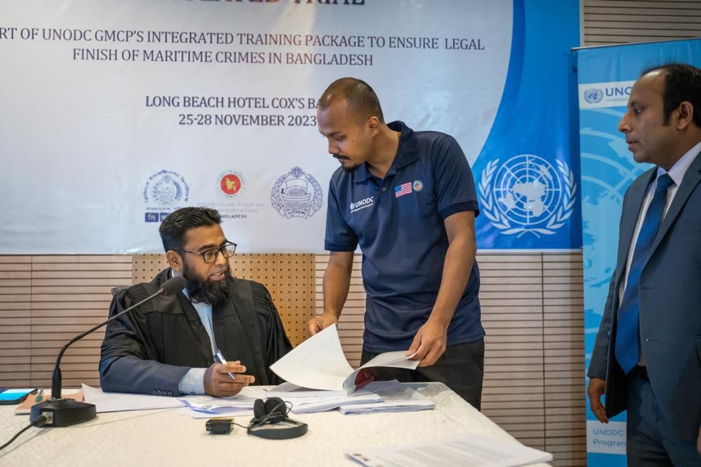 UNODC_BMB's tweet photo. #HappeningNow! ๐ข @UNODC_MCP's #SimulatedTrial in #Bangladesh๐ง๐ฉ on trafficking in persons via the Naf river! Prosecution's opening delivered, followed by thorough examinations of the witnesses!
๐จ #StayTuned for the victims' testimonies!
Funded by @StateINL ๐บ๐ฒ
#BorderManagement https://t.co/sPSFk427Ox