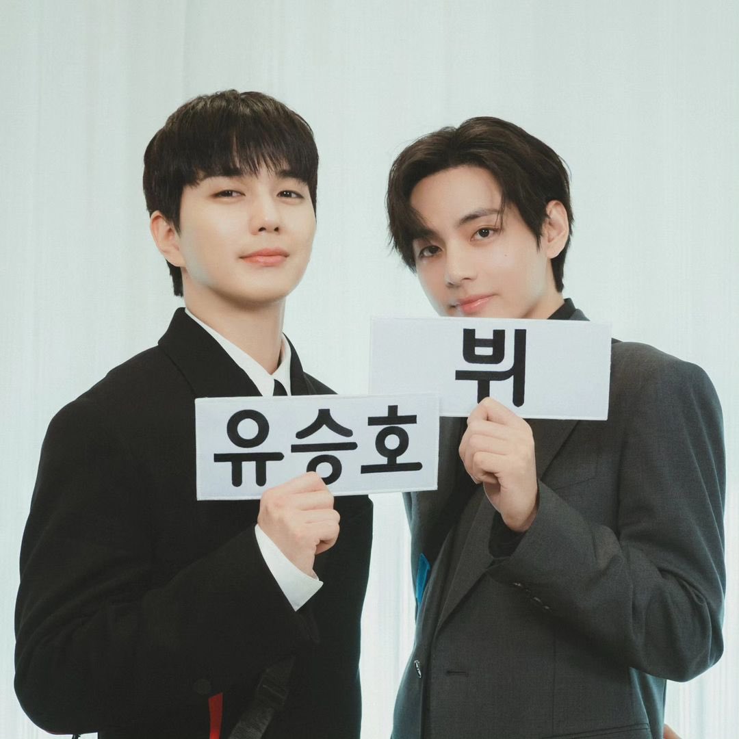 taeguide's tweet photo. Taehyung with Actor Yoo Seungho for Running Man https://t.co/W9xXF2dGgo