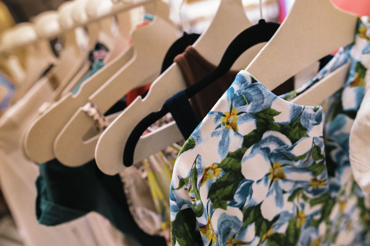AltresEconomies's tweet photo. 👁️ Descobriu marques de moda responsable al Mercat de Tèxtil Sostenible de @barcelonactiva i @modasosbcn.

👚 Hi haurà taller d’ecoestampació i actuació en directe, i una activitat de #DiesInnoBA amb la @paolacirelli.

📆 02/12  🕘 9h 📍@casaelizalde
https://t.co/x0I1vezitt https://t.co/9JpBjdEoRM