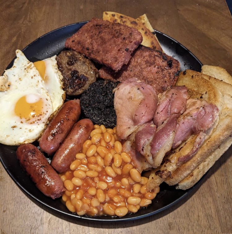 NoContextBrits's tweet image. British cuisine. Best in the world.