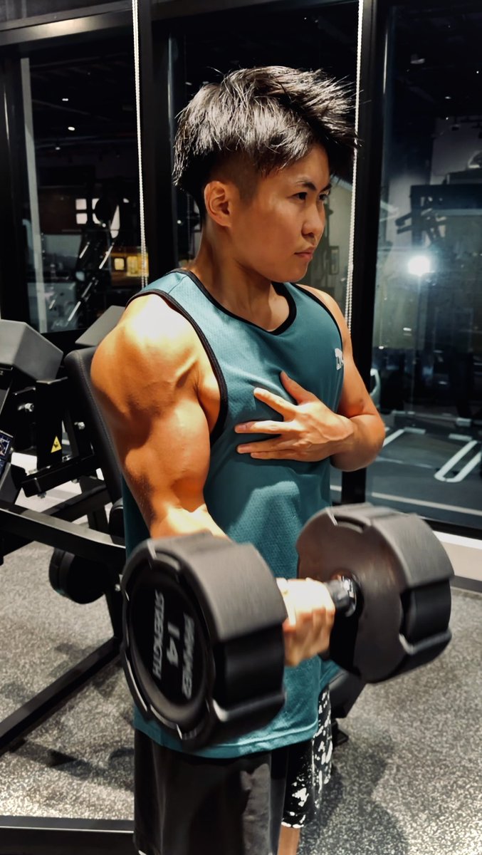 Kometo1102's tweet photo. before→after
筋トレで少しは変われました。

#gym #fitness #筋トレ https://t.co/yJKiTIHCKP