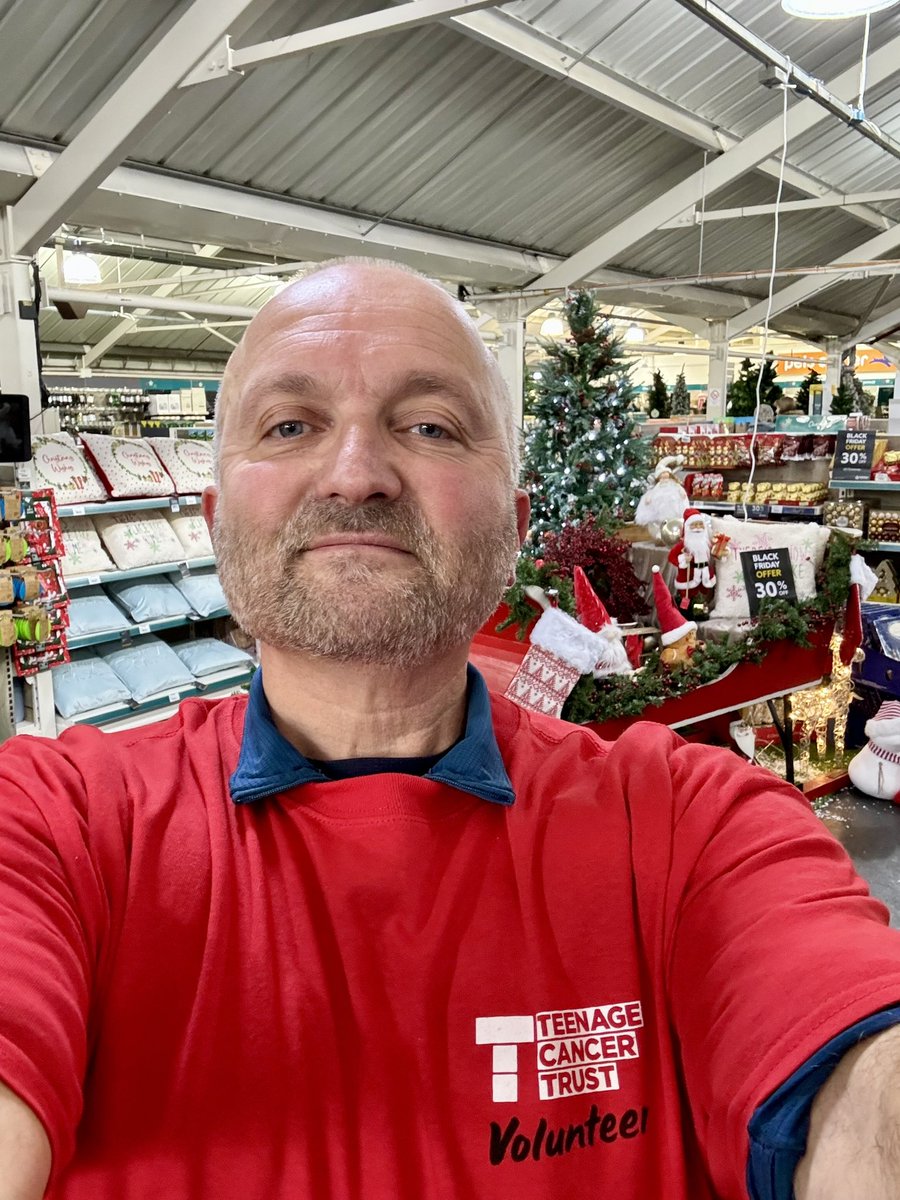 marksafier's tweet photo. Volunteering for @TeenageCancer over the festive period to raise awareness and fundraise in @dobbies - please visit your local garden centre or text DOBBIES to 70470 to donate £10 🙏 https://t.co/uoiKqD5FkE