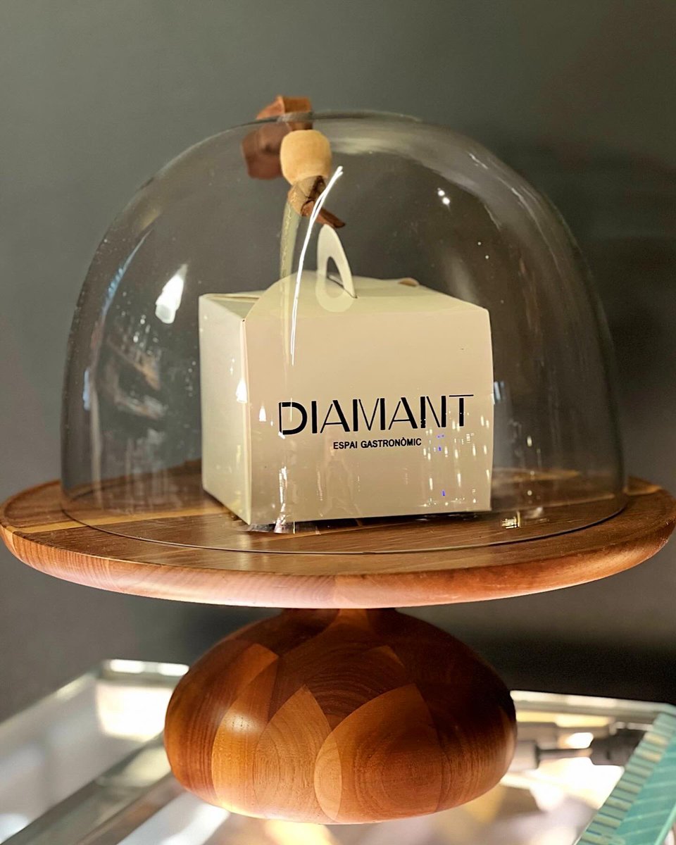 diamantandorra's tweet photo. A Diamant Espai Gastronòmic estem a punt pel diumenge!!! 👏🏼🙌🏼 Ens vindreu a veure??😜
#DiamantAndorra 💎 #CapdeSetmana #gastronomia #cuina #detalls #vosaltres https://t.co/fScuEIZWq2
