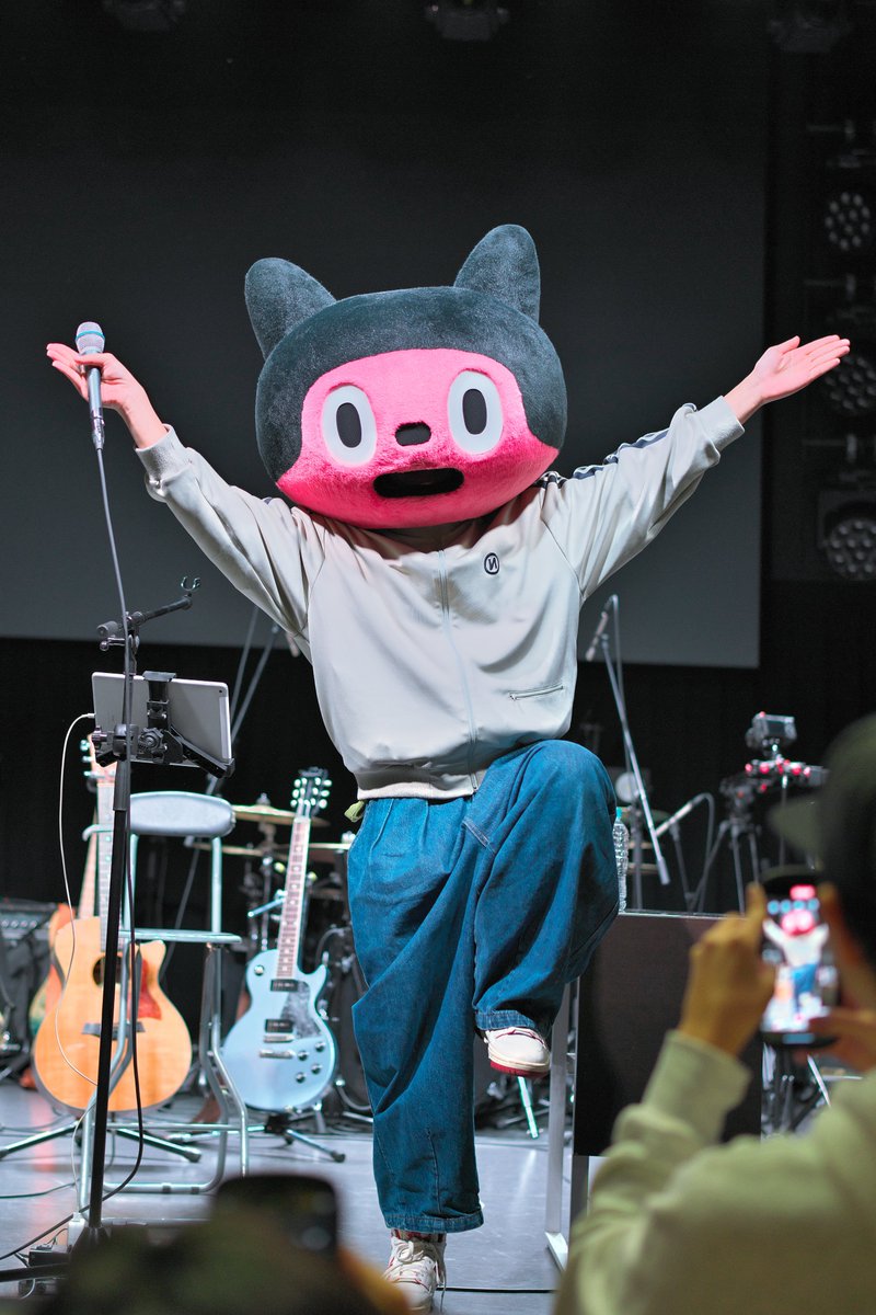 839Zyam's tweet photo. #BOROSTYLE で撮った写真お納めください。良きライブでしたねぇ。はやく次のワンマン行きたいぜぇ... https://t.co/rylZrgPg1x