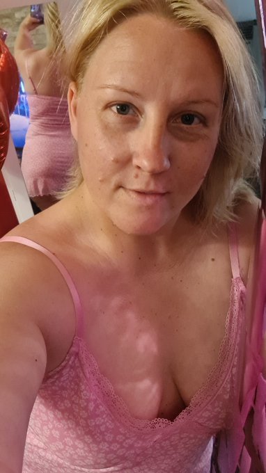 Good morning and happy belated birthday to me🎉 https://t.co/jjhfjYwE5n