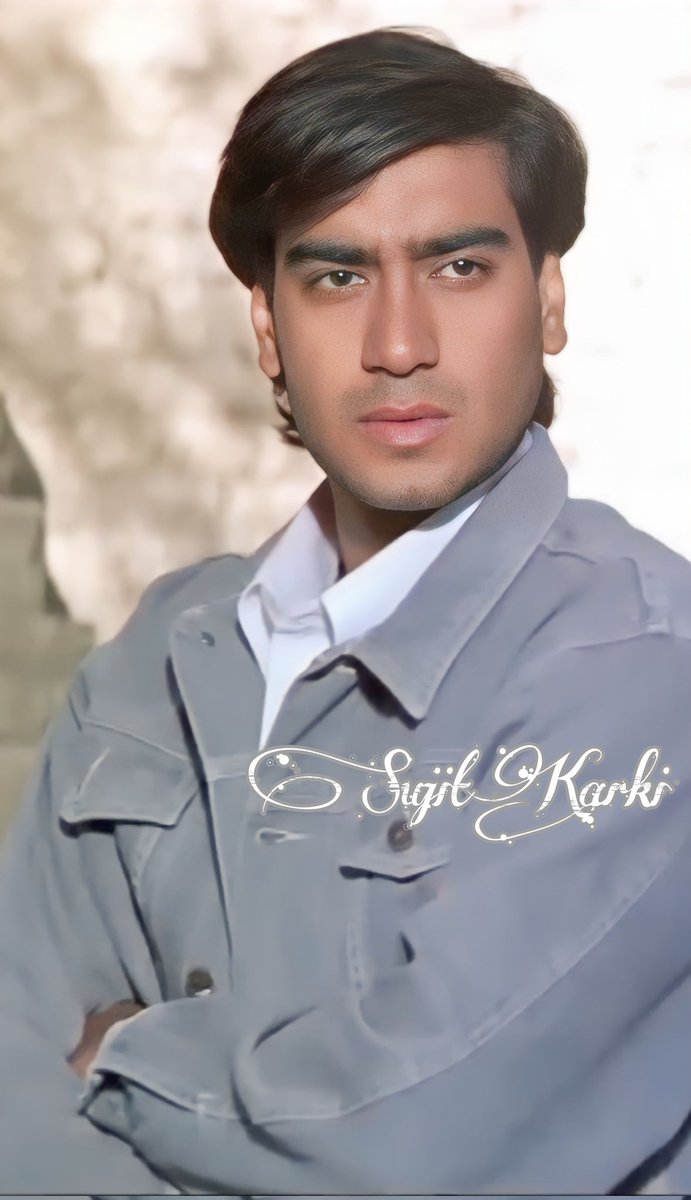 #blastfromthepast #bollywoodflashback #ajaydevgn #jaan 
Throwback pic of Superstar @ajaydevgn from movie Jaan