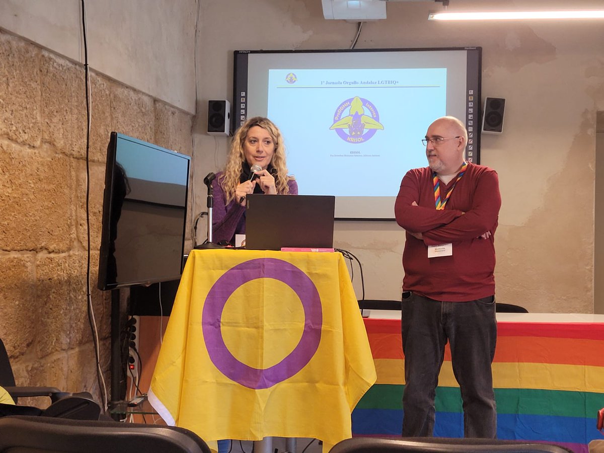 AdrianoAntinoo's tweet image. Conil | @KRISOL_prodhi  ha participado este domingo #26DeNoviembre en las primeras Jornadas Orgullo Andaluz #LGTBIQA+ exponiendo las realidades y demandas de las personas intersex y sus familias.
