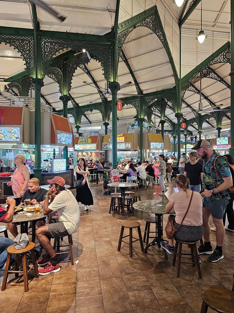 Does anyone know where this is?
# singapore old barca