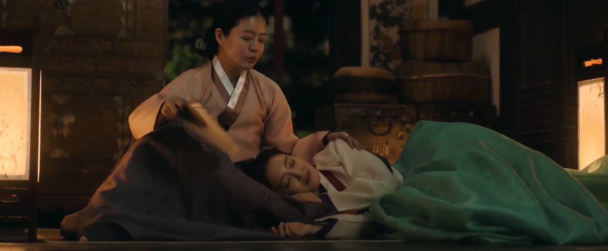 kdramabreak's tweet photo. Thought #TheStoryOfParksMarriageContract was a sageuk so the sudden death really surprised me but pleasantly surprised with the plot so far. Can't wait to see who falls first and how it connects with their past life. https://t.co/Xa17etvtGw