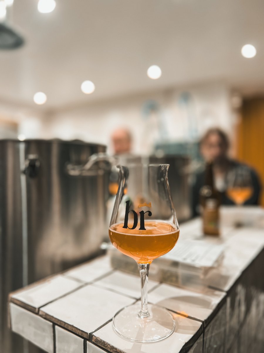 jouanito's tweet photo. 🍾 Vendredi champagne 
🍻 Samedi fabrication d’IPA
🧋 Dimanche café à Pigalle https://t.co/LIYkf78etN