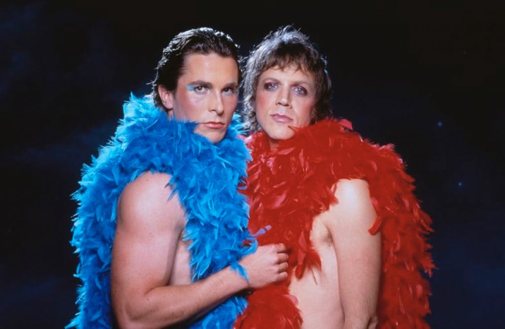 Now re-watching Velvet Goldmine after so many years. Both fabulous and depressing. What a combo.