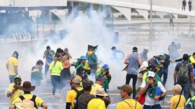 CarCielton's tweet photo. #PorJusticaNaPaulista
O nosso melhor presidente  Mito sempre falou, quem erra na terra deus não perdoa.
_______
#foraalexandredemoraes
"BOLSONARO NA CADEIA"
#Dia26VaiSerGigante "malafaia"
"Av. Paulista"Patriotas"Boicote" https://t.co/wn6rcmFbyp