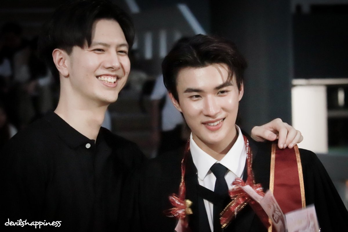 devilshappiness's tweet photo. [Preview]
My TUCL73 boys 🥰
@getsrw @Titletnt 

Miss you @tour_parnupan 

#Tourpnp
#Getsrw
#Titletnt 
#GraduationMyDearestTITLE https://t.co/TFD0ZZjE7H