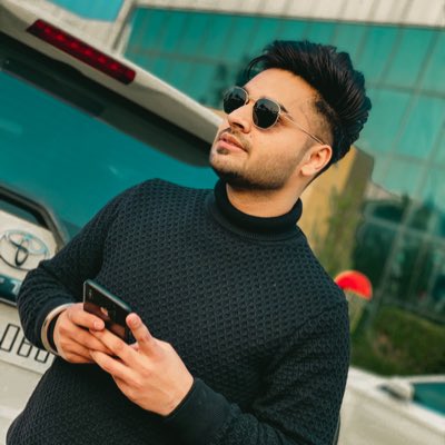 Roohani1002's tweet photo. #NewProfilePic https://t.co/sQoe5eWR6T