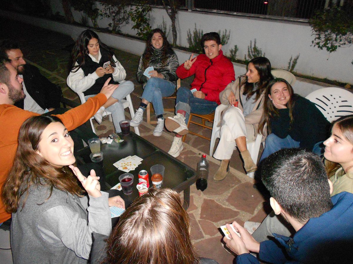 luciavalor__'s tweet photo. ayer fui muy felisss <3 https://t.co/uLlZhduI1e