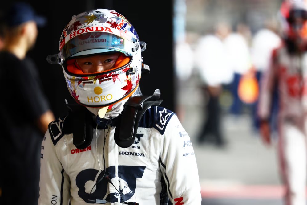 F1infoAR's tweet photo. 🗣️| يوكي تسونودا: "أود أن أقول إن المشاعر مختلطة. بالنسبة لي، أول ما يتبادر إلى ذهني هو فقدان المركز السابع في بطولة الصانعين، أعتقد أننا قدمنا كل شيء وليس لدينا أي ندم، ولكن المركز السابع كان مثل ذلك نوعًا ما. لقد كان الأمر ممكنًا نوعًا ما، لكن لم يكن موجودًا."

#AbuDhabiGP https://t.co/6DGvWahTkT