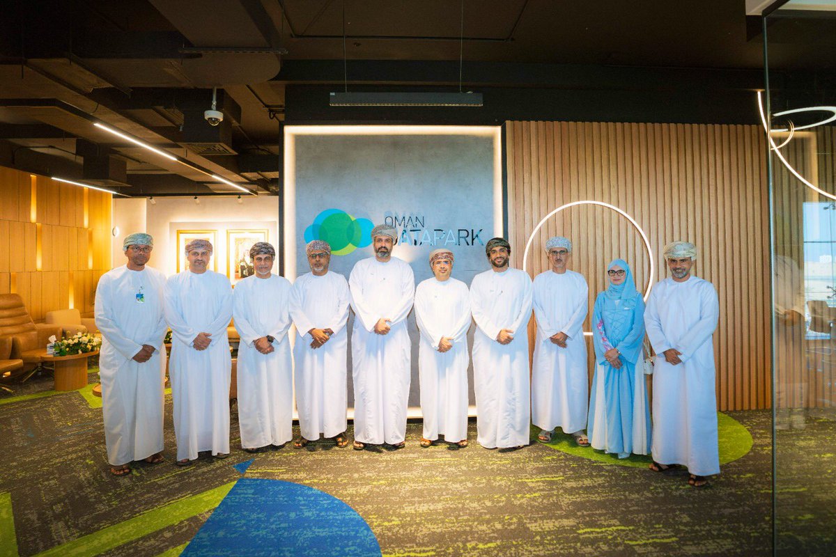 Together with the Ministry of Labour, we are proud to announce the launch of the SAHAB programme, under the auspices of H.E Mahad bin Saeed Ba'owain, Minister of Labour and our CEO, Eng. Maqbool Al Wahaibi.

Here’s to building better career opportunities for the candidates.