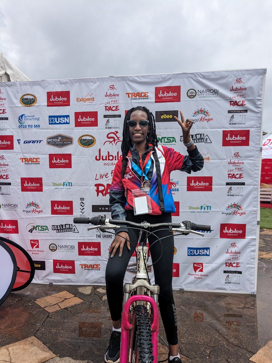 _ACardine's tweet image. Nikama nilizimaliza😂

#doanythingforthesteps