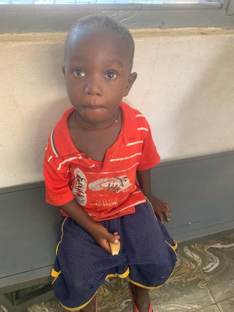 GhEspensive's tweet photo. *Found child*   This small boy who is about  2 years old and cannot express himself was spotted loitering around Gbetsile station and he is currently with Afienya District Dovvsu. Please kindly help circulate to locate his parents or guardians.  Thank you. https://t.co/PgOYLBoSt8