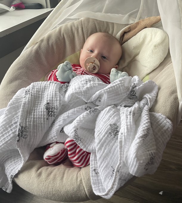 Happy 2 months old today to our little lightning Jack! https://t.co/1t70DuwZtq