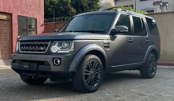 JaMtoka's tweet photo. #AboveAndBeyond #BeyondTarmac #Disco4 #LandRover #Luxury 🇬🇧
√ 2016 Land Rover Discovery IV
√ 3000cc V6 Turbodiesel — SDV6
√ 8-Speed Automatic Transmission
√ KSh7,300,000 Only
√ Mileage: 88,000km
√ Unregistered: You can order customized plates. For example: KDP 004D or 006D or 006V or 006S
√ Location: Nairobi
√ Has all the bells and whistles
√ +254733665551
