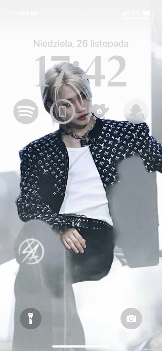 lee_felix tweet media