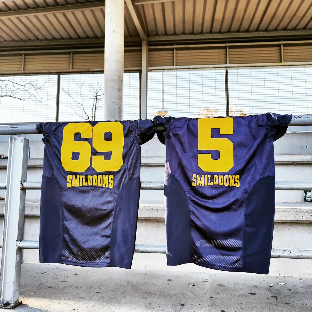 🔵🟡Miguel fue nuestro primer jugador Maxcolchon. Hizo un partidazo del que estamos super orgullosos. 

💪🏼 ¡ENHORABUENA! 

🏉 Esta victoria se la dedicamos a nuestros jugadores que tuvieron que vernos desde el corazón y no desde la grada. #69 #5