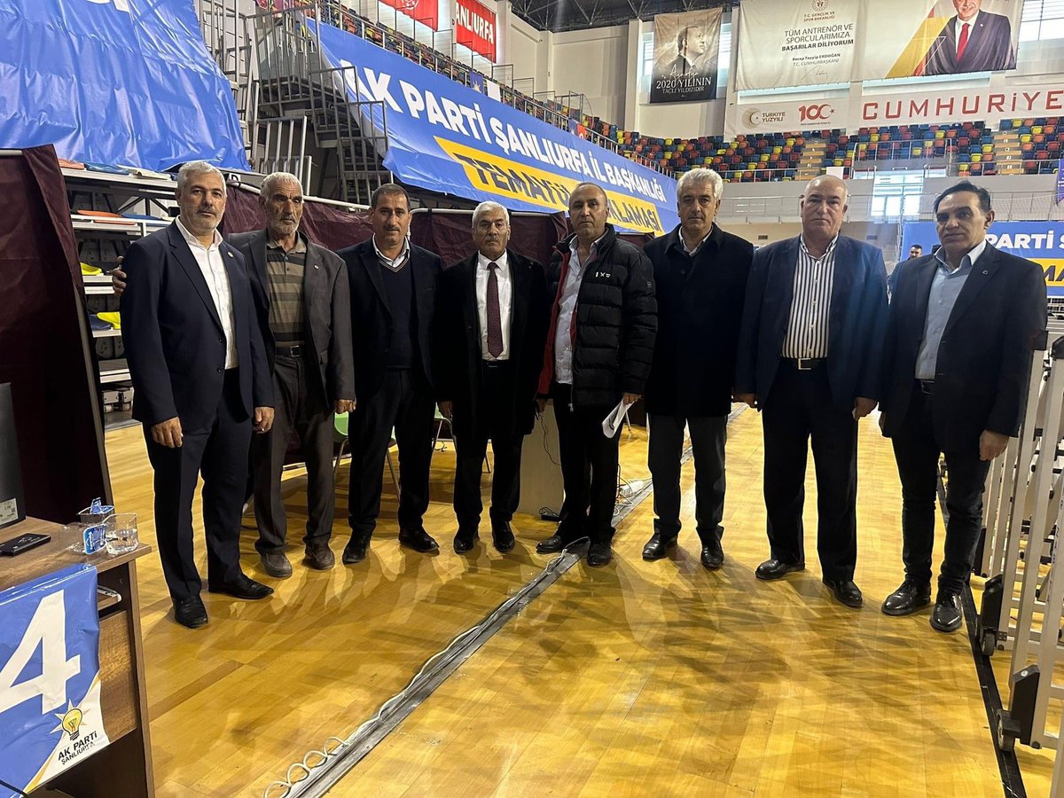 yusufcakmak63's tweet photo. Temayyül yoklamasında arkadaşlarla bir hatıra fotoğrafı çektirdik. Vatana ve millete hayırlı olmasını diliyorum.
@Akparti @akpartiurfa https://t.co/rT4UG1v2PF